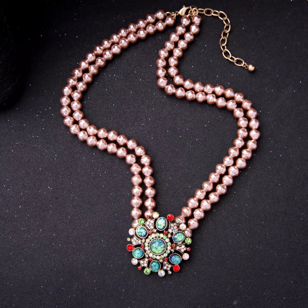 Luxe Antique Styled  Necklace - Picture 5 of 6
